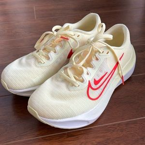 COPY - Nike running shoes zoom fly 5 limited edition colour